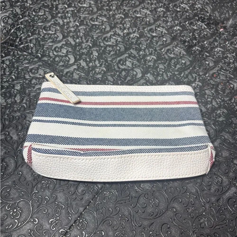 Estée Lauder Striped Navy and White Canvas Zip Pouch EPC